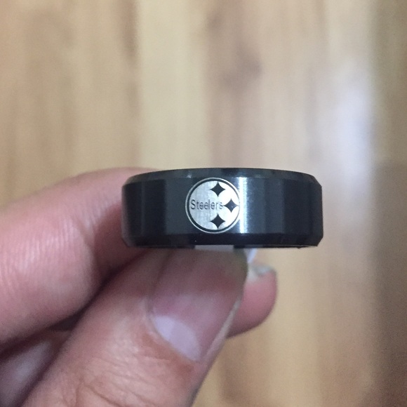 Pittsburgh Steelers Ring - Picture 3 of 6